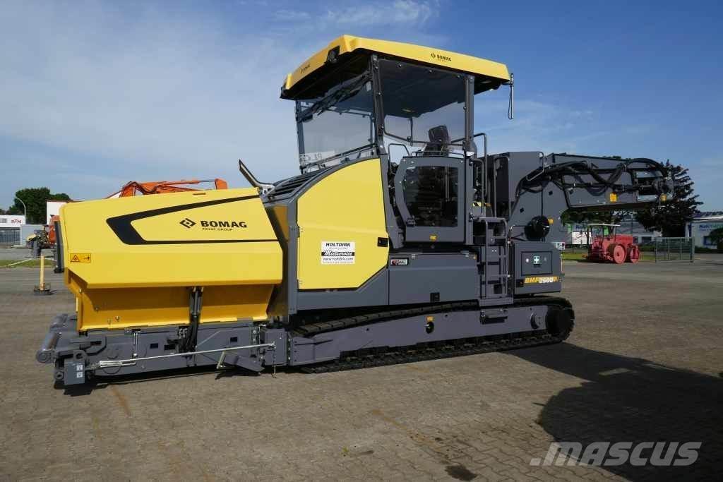 Bomag BMF 2500 M Подаващи машини

