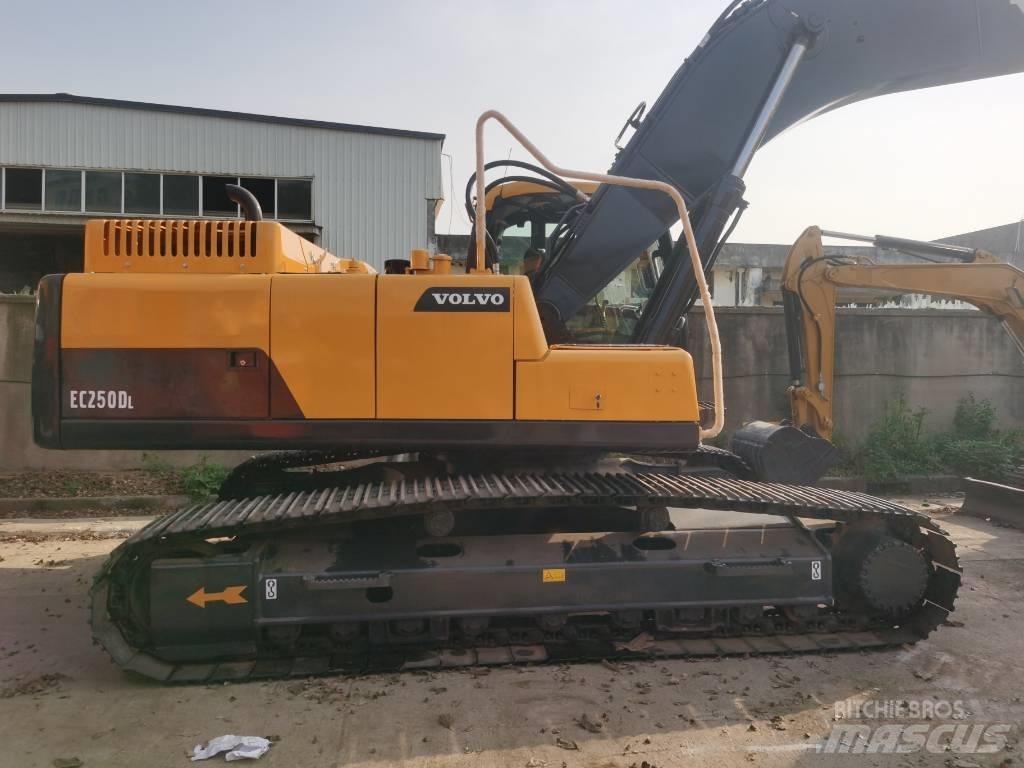 Volvo EC 250 D L Верижен екскаватор