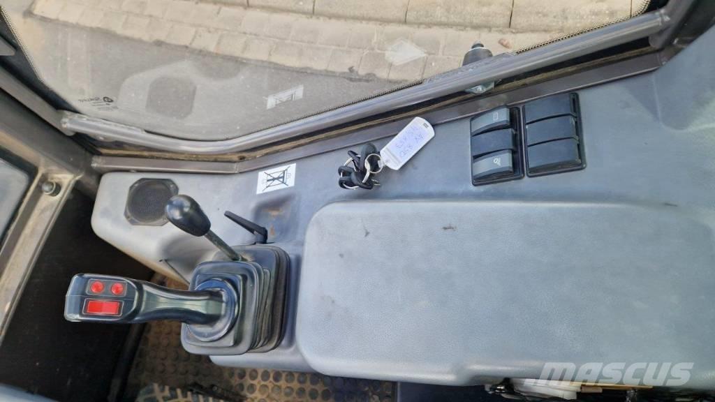 Mecalac AX 850 Колесни товарачи