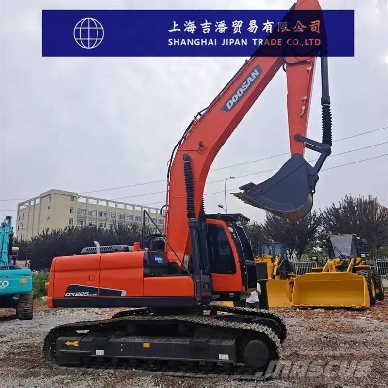 Doosan DX 225 Верижен екскаватор