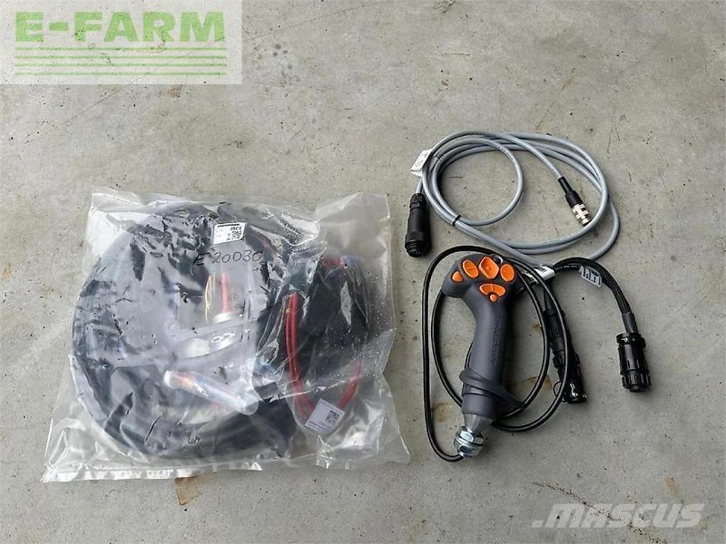 Amazone uf 1302 Прикачни пръскачки
