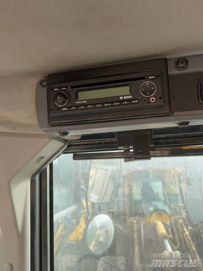 Komatsu WA 380-8 Колесни товарачи