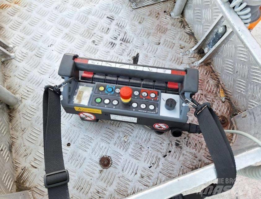 JLG X 26 J Plus Компактни самоходни стрелови подемници

