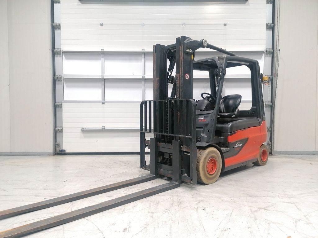 Linde E30L-01 Електрически вилични кари-повдигачи