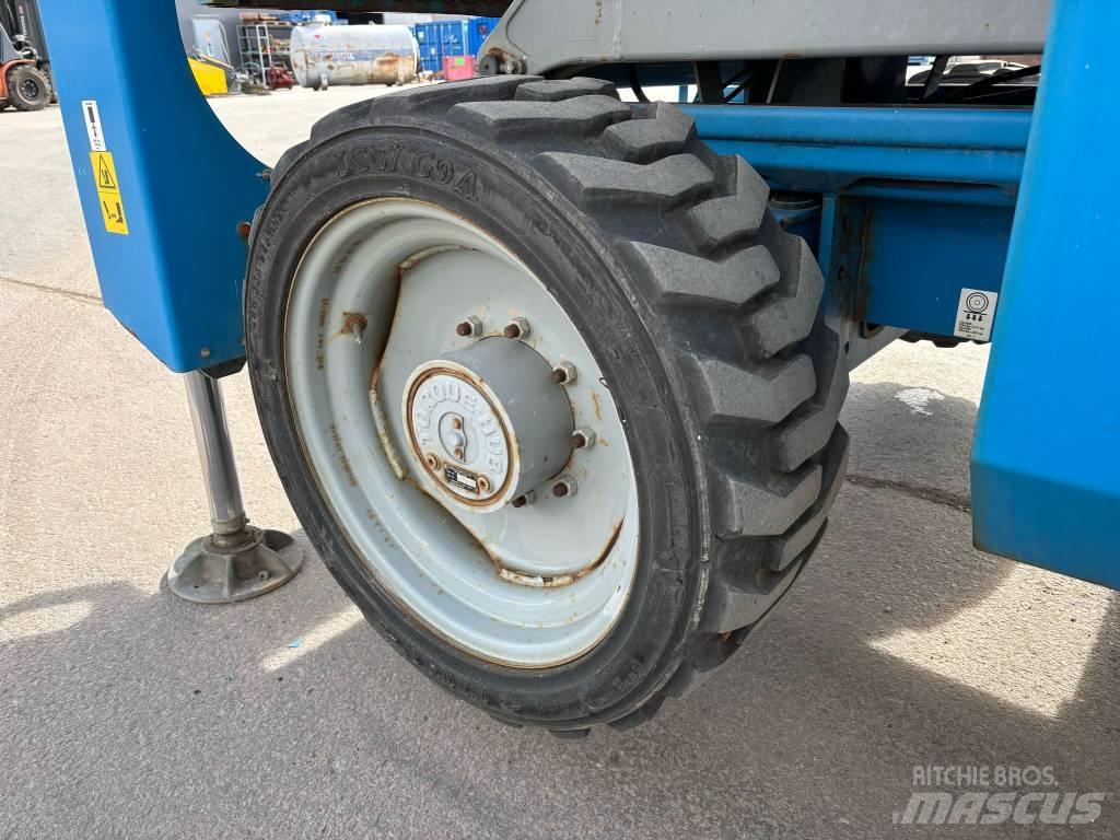 Genie GS 4390 RT Ножични работни платформи