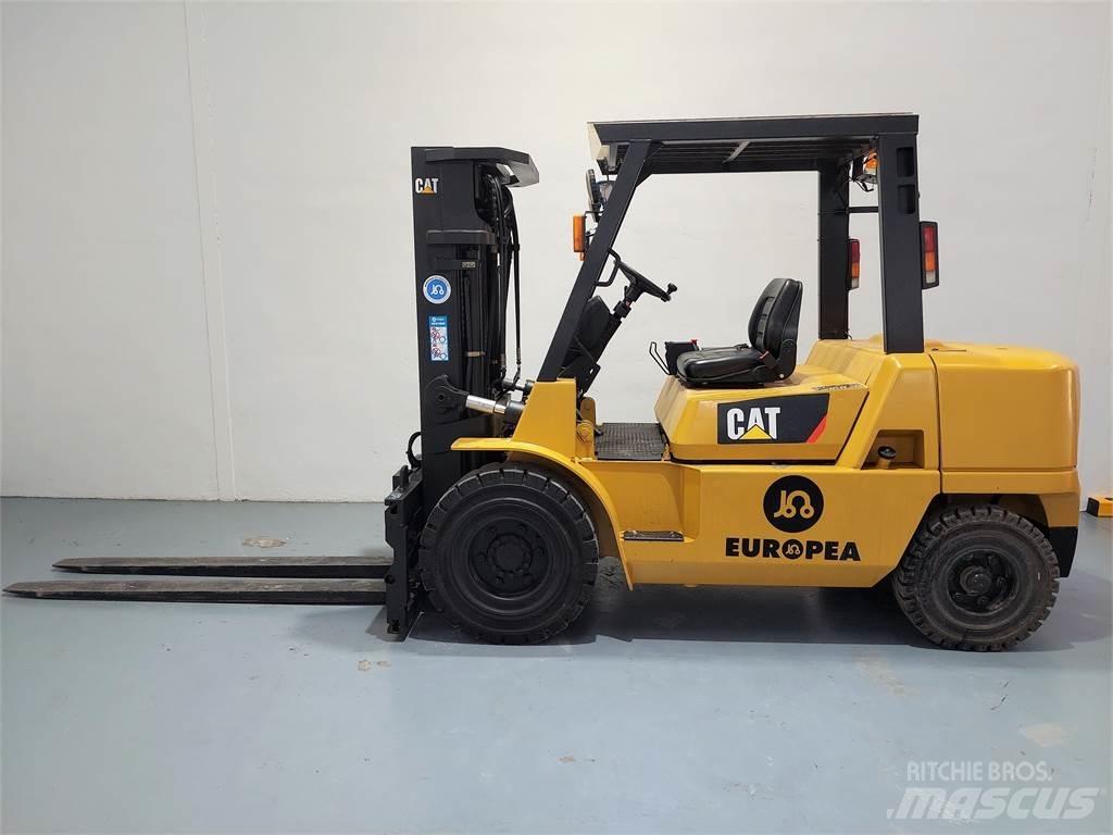 CAT DP45K Дизелови камиони