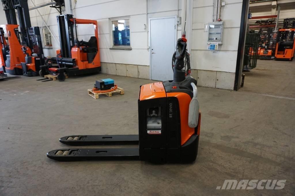 Toyota LPE220 Транспалетни колички с платформи