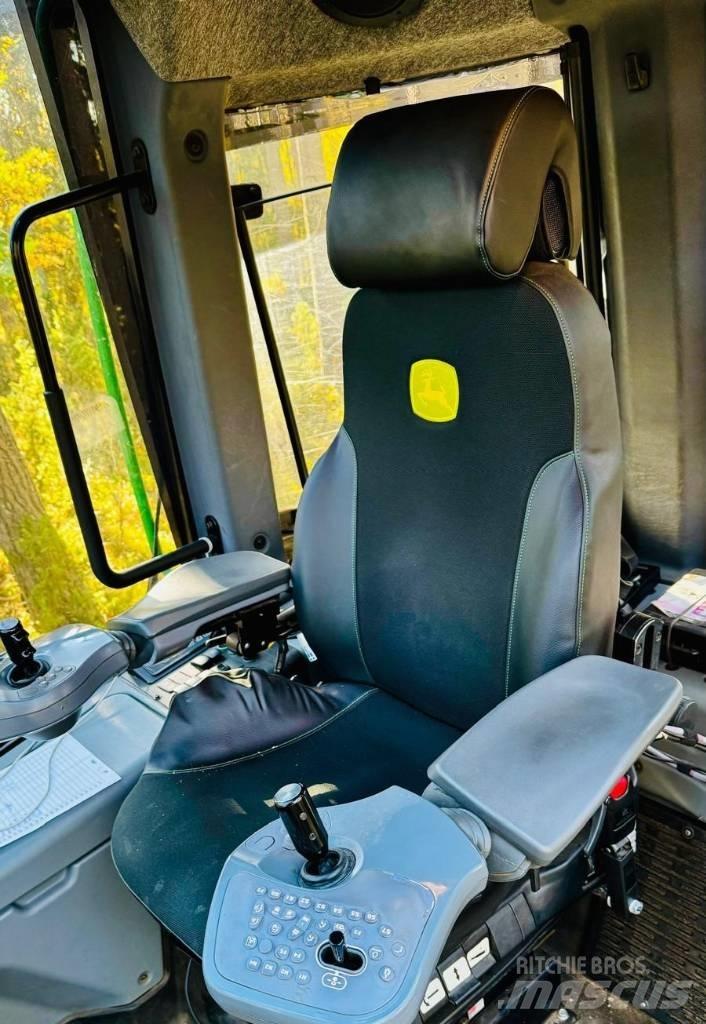John Deere 1010G Форуардери