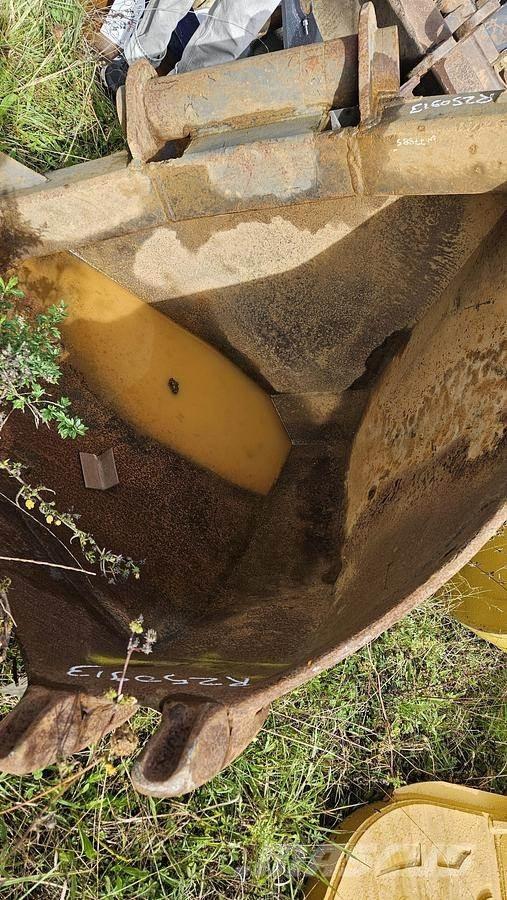  inconnu Axe Кофи