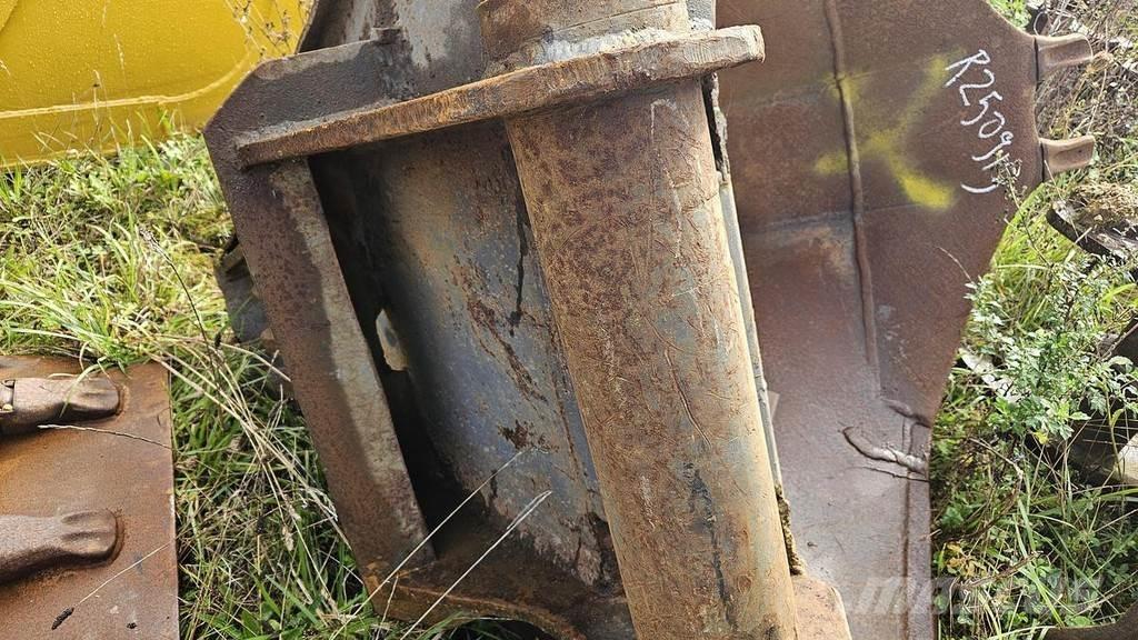  inconnu Axe Кофи