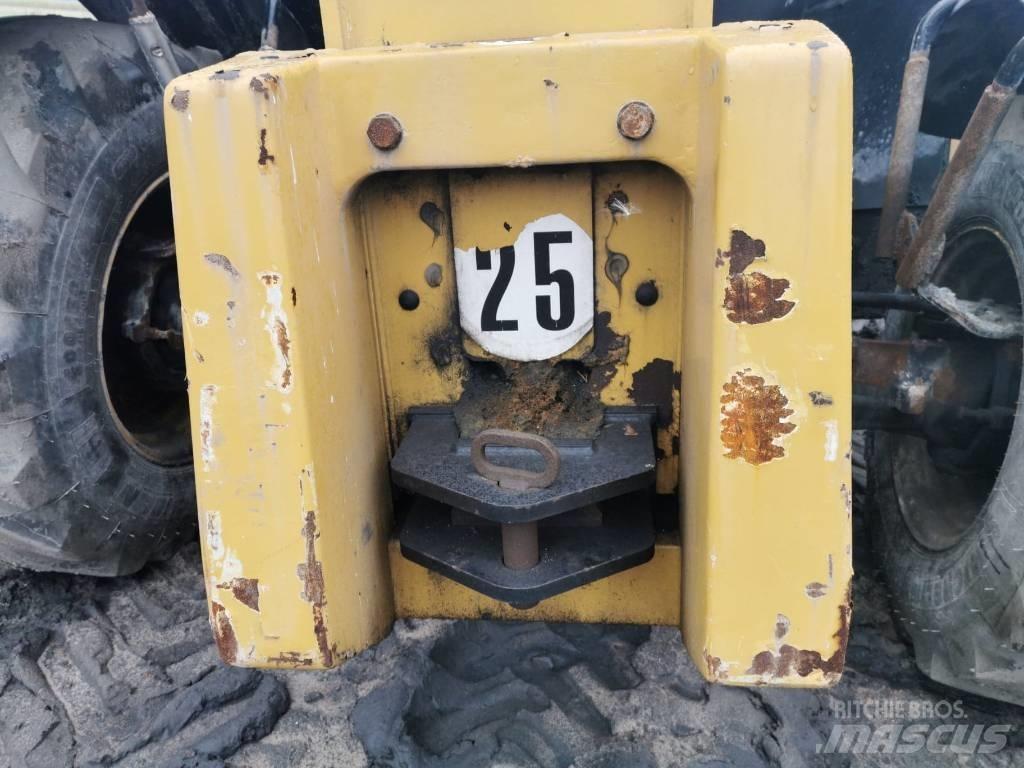 CAT TH 407 2013r Телескопични товарачи