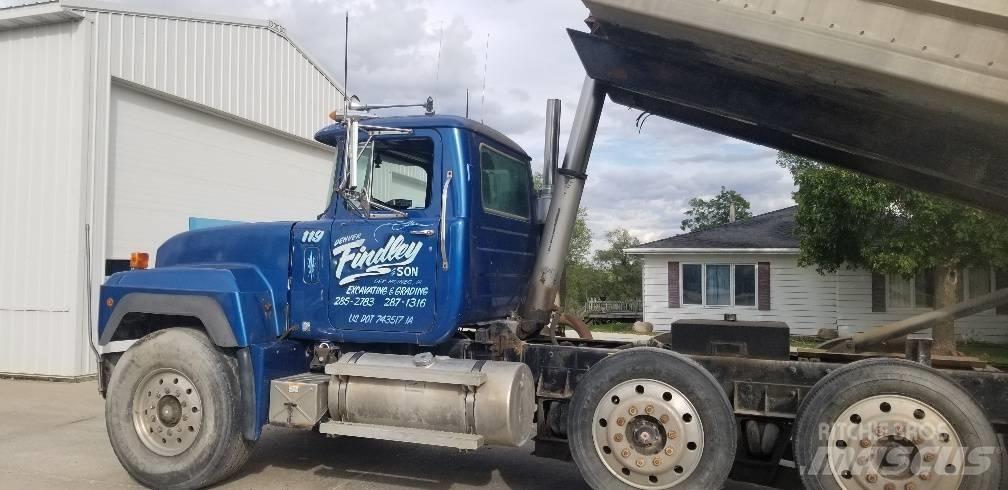Mack RD 688 S Самосвал
