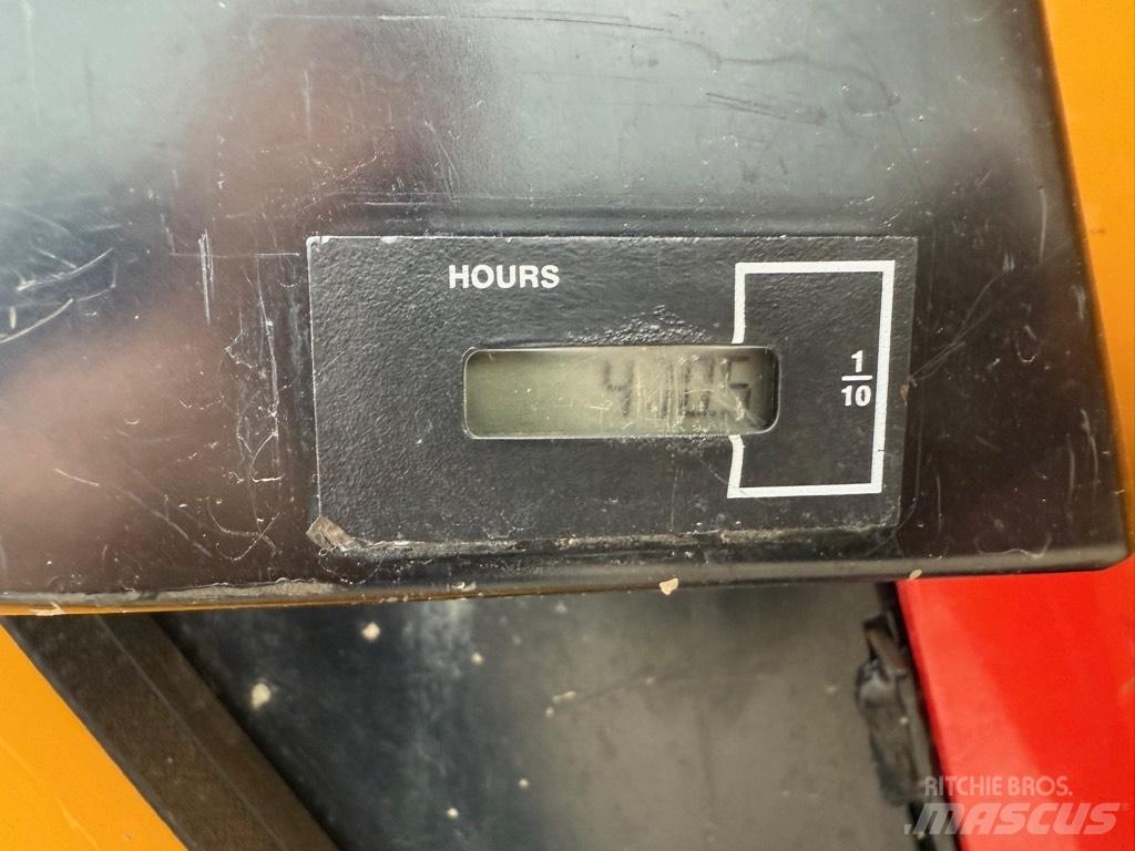 JCB HT D5 Верижни дъмпери