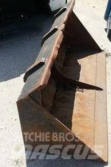  Balde 1,50m Аксесоари за челни товарачи