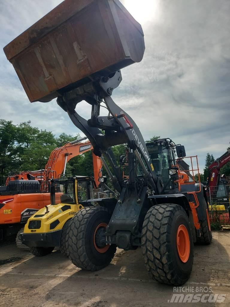 Develon DL 420 CVT-7 Колесни товарачи