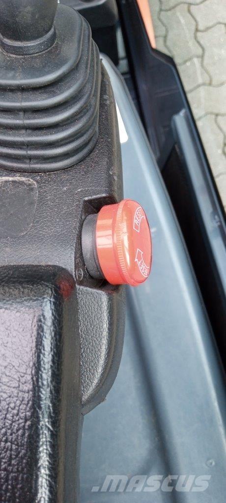 Toyota 8FBM20T Електрически вилични кари-повдигачи