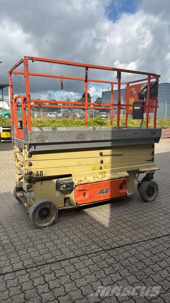 JLG 3246 ES Ножични работни платформи