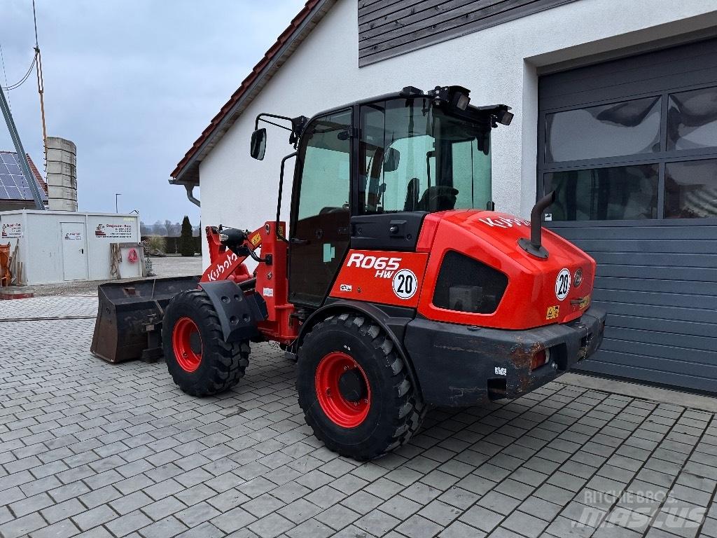 Kubota R 065 Колесни товарачи