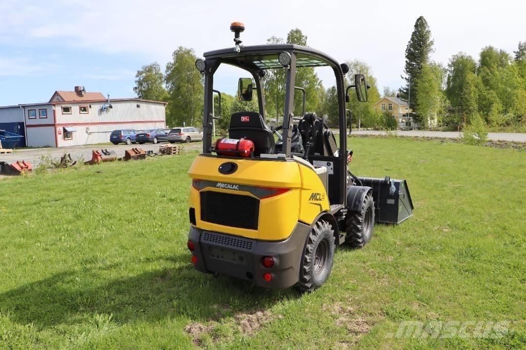 Mecalac MCL2 Колесни товарачи