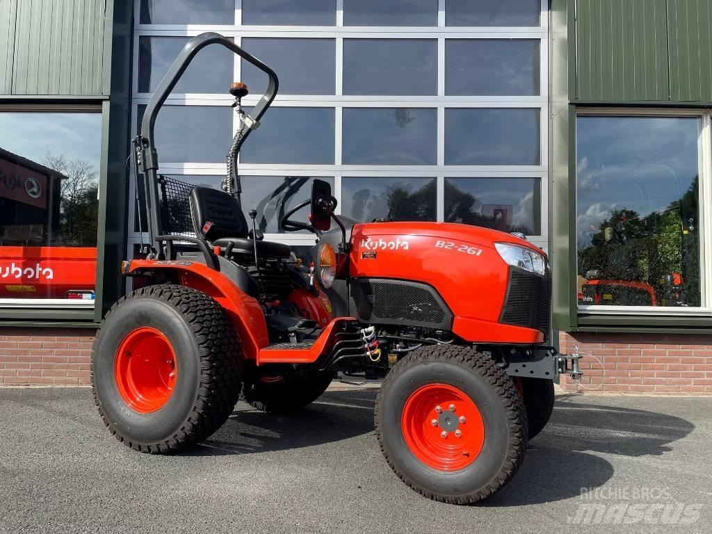 Kubota B2261 HDW Компактни трактори
