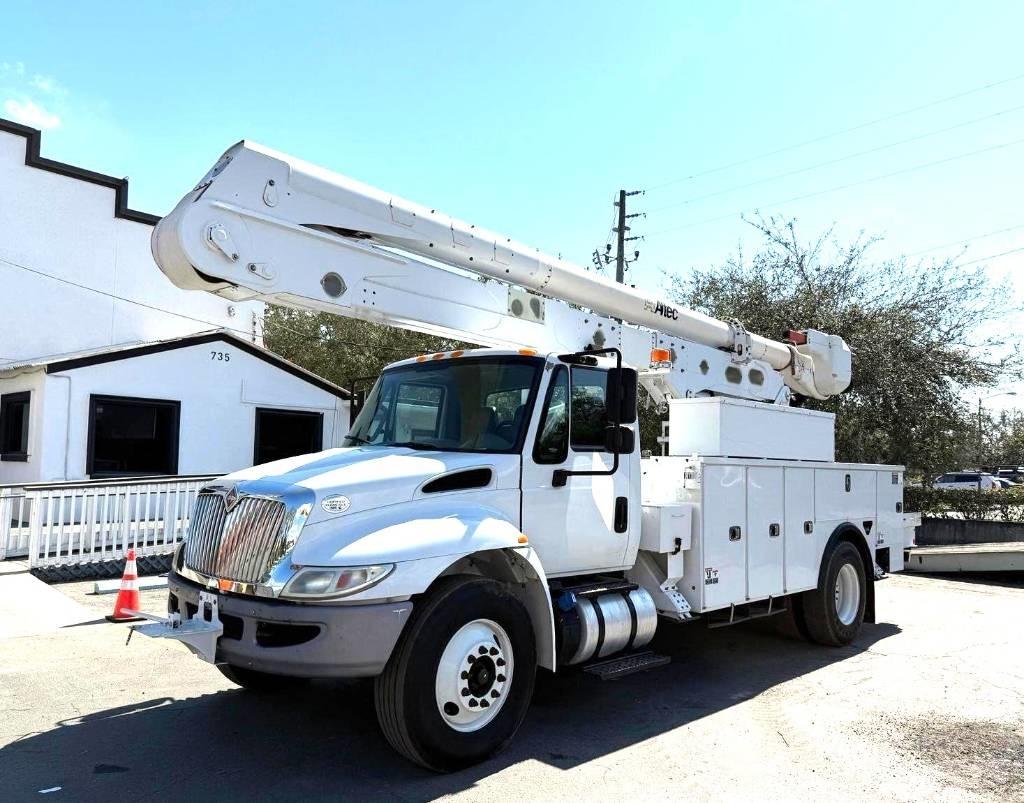 Altec AA 55 Моторизирани платформи с талига