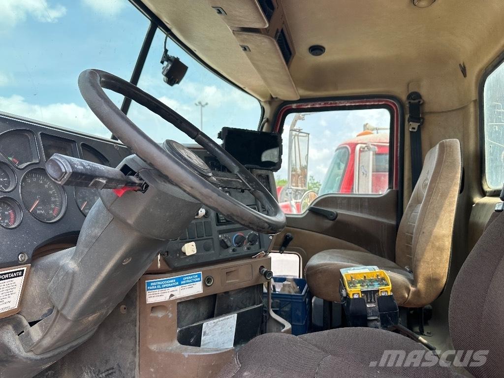 Mack Granite GU 813 Други