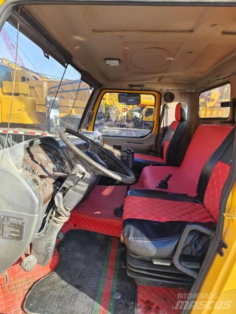 XCMG QY 60 K Всъдеходни кранове