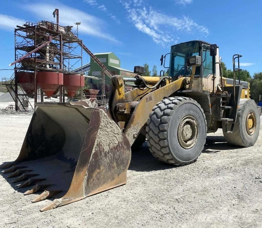 Komatsu WA 470-3 Колесни товарачи
