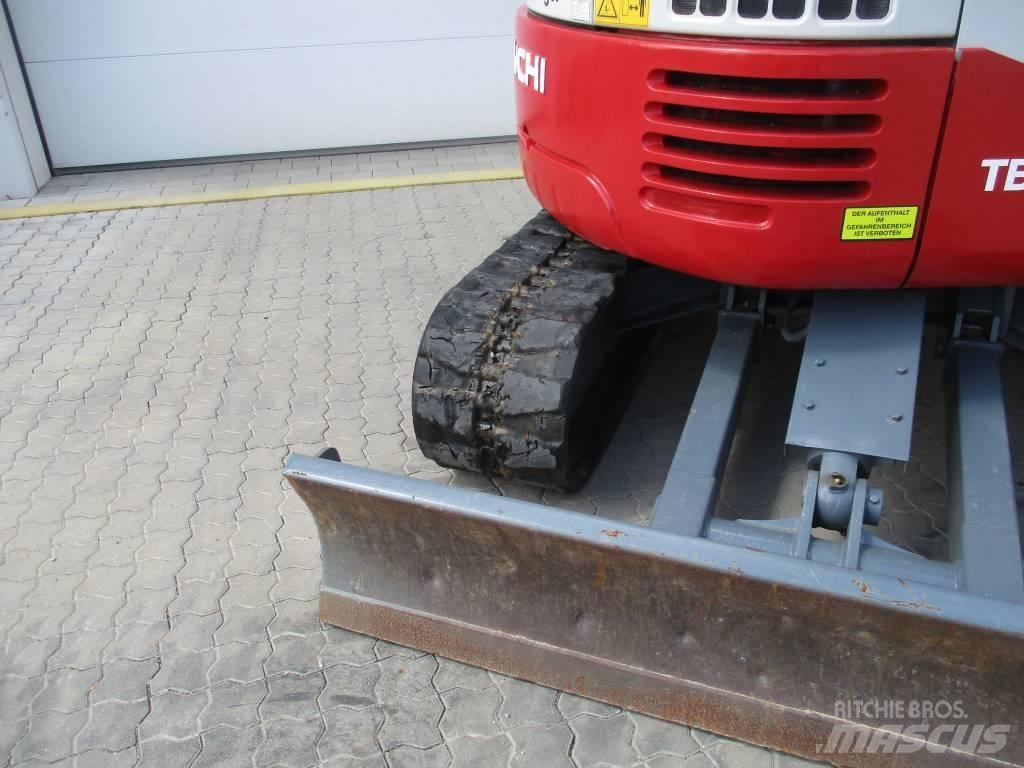 Takeuchi TB 153 FR Мини екскаватори < 7 т