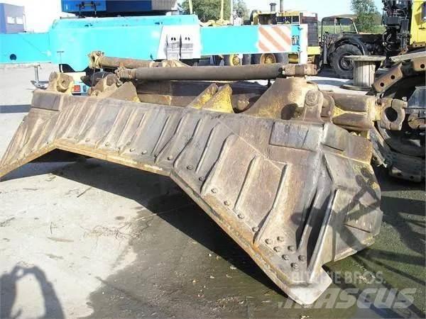 CAT D8N Верижни булдозери
