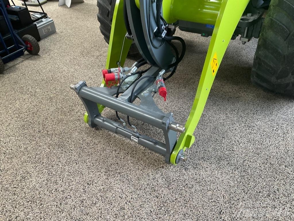 CLAAS Torion 644 Колесни товарачи