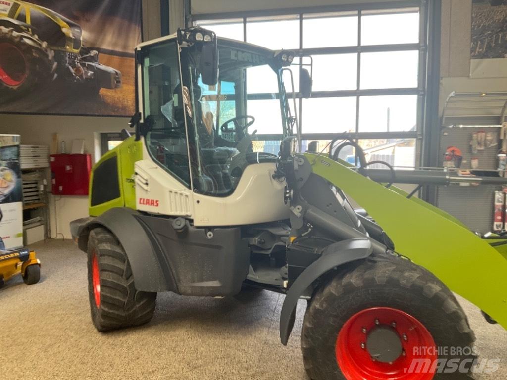 CLAAS Torion 644 Колесни товарачи