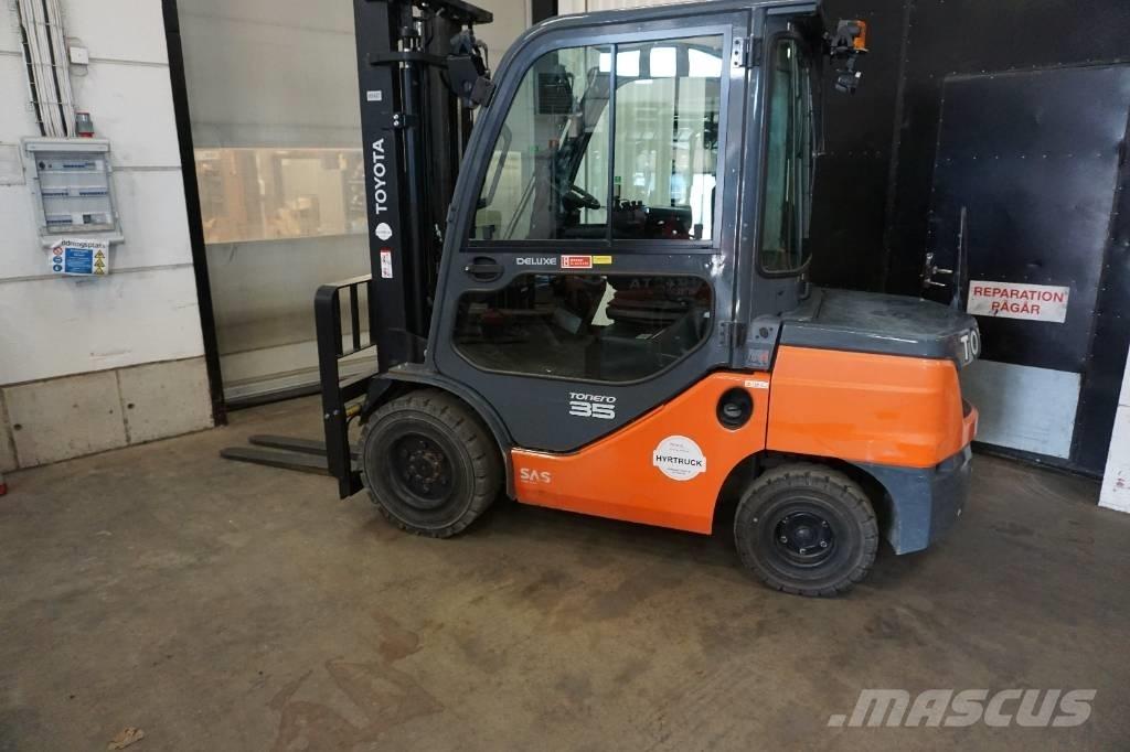 Toyota 52-8FDJF35 Дизелови камиони