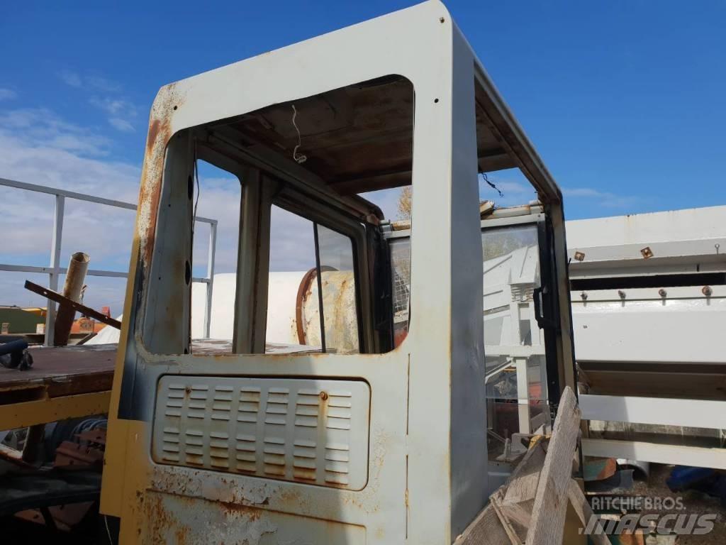 CAT 320B ali 320 Кабина