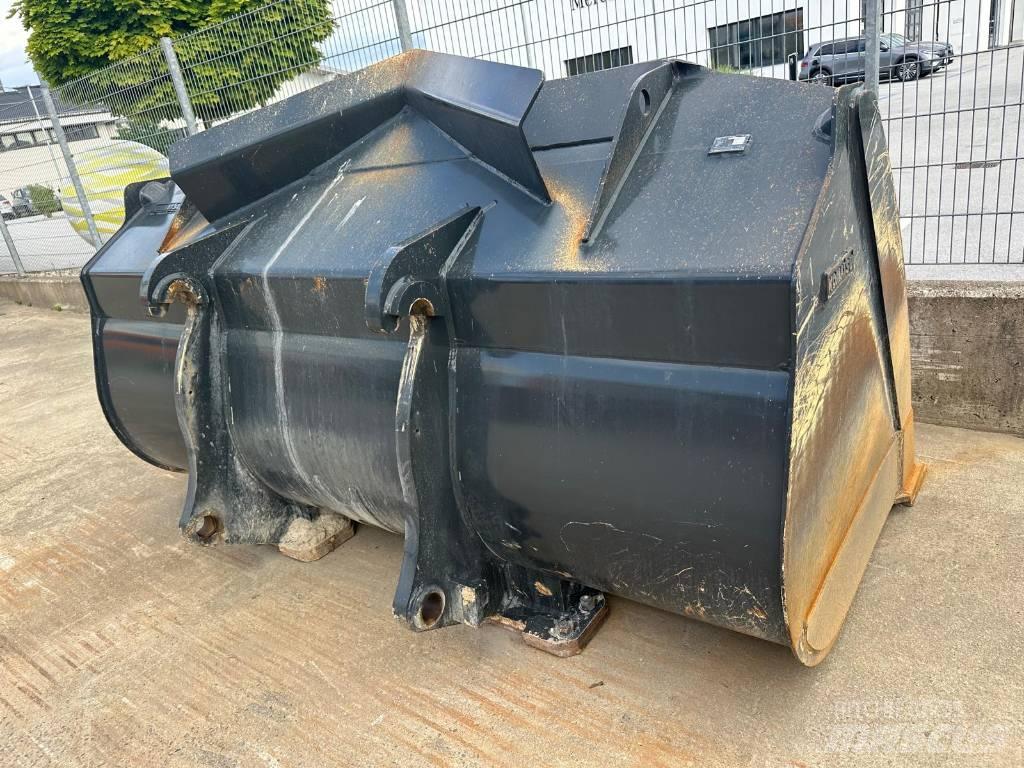 Komatsu Schaufel Кофи