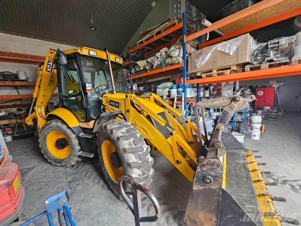 JCB 4 CX Товарач със заден ексватор