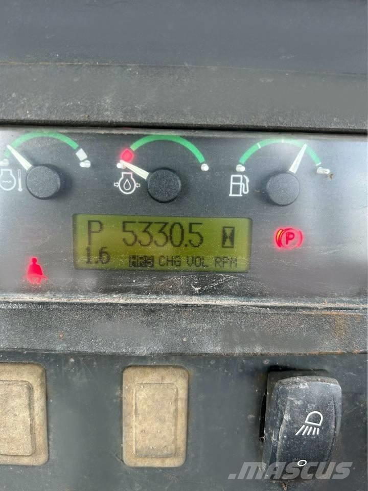 John Deere 650 JLT Верижни булдозери
