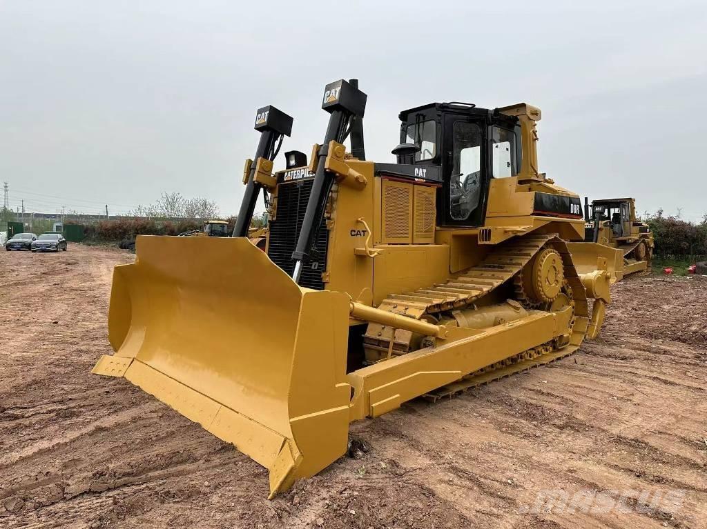 CAT D8R Верижни булдозери
