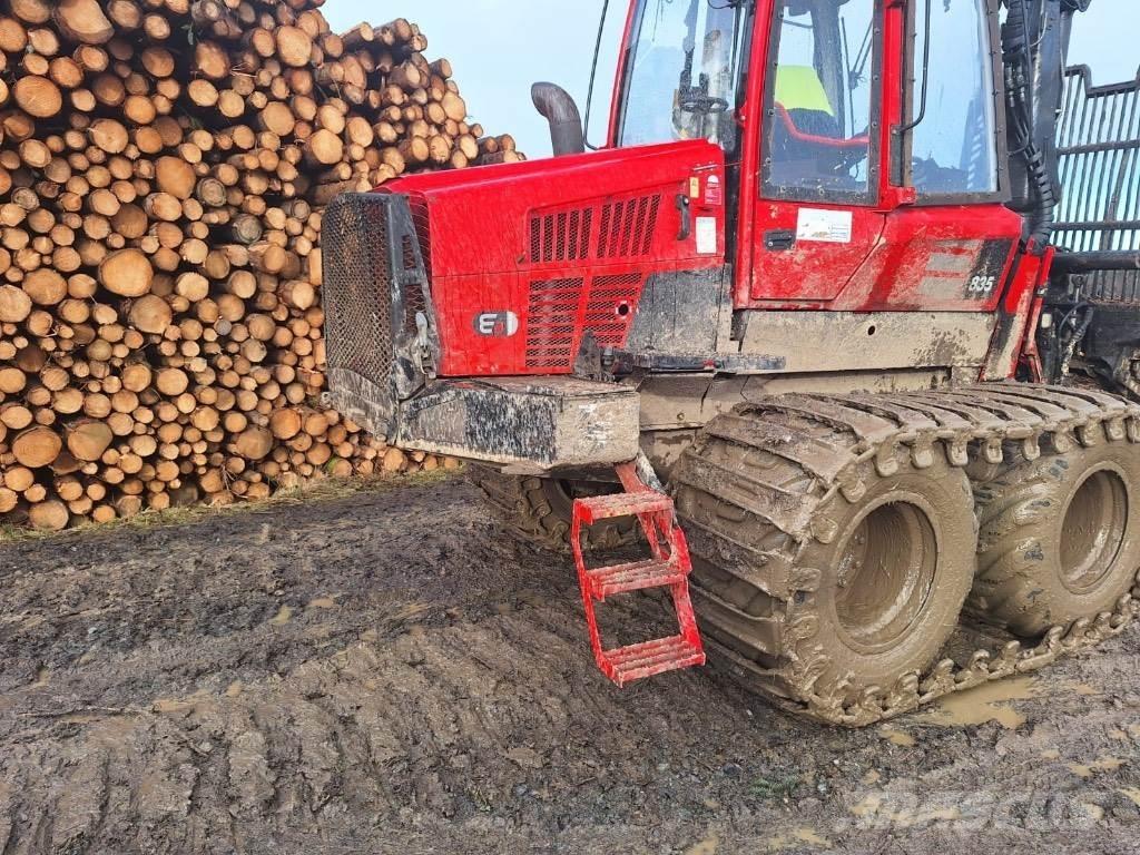 Komatsu 835 Форуардери