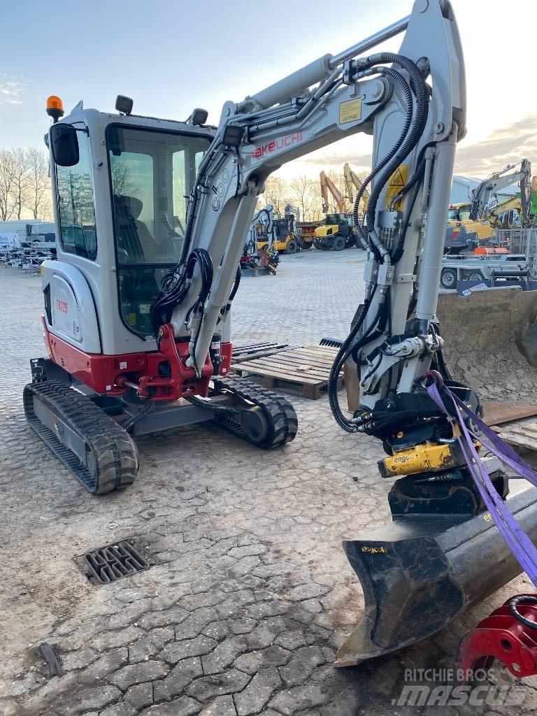 Takeuchi TB 225 Мини екскаватори < 7 т