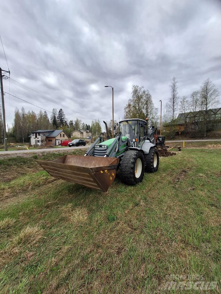 Lännen 8600 E Товарач със заден ексватор