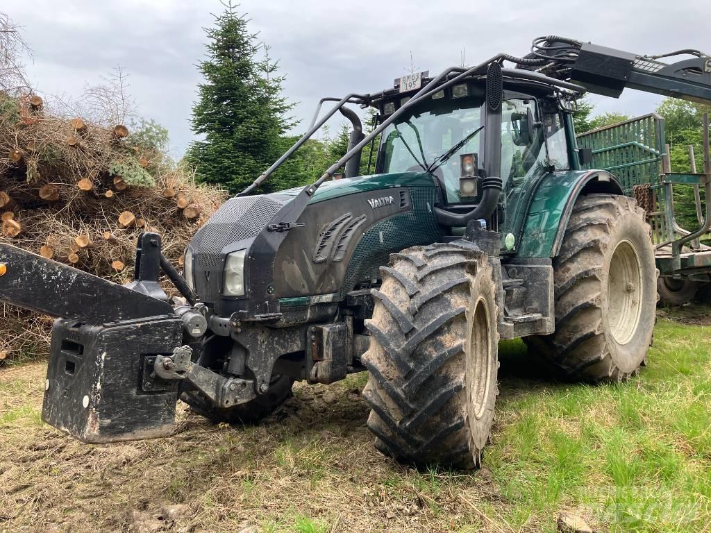 Valtra T 213 V Горски трактори