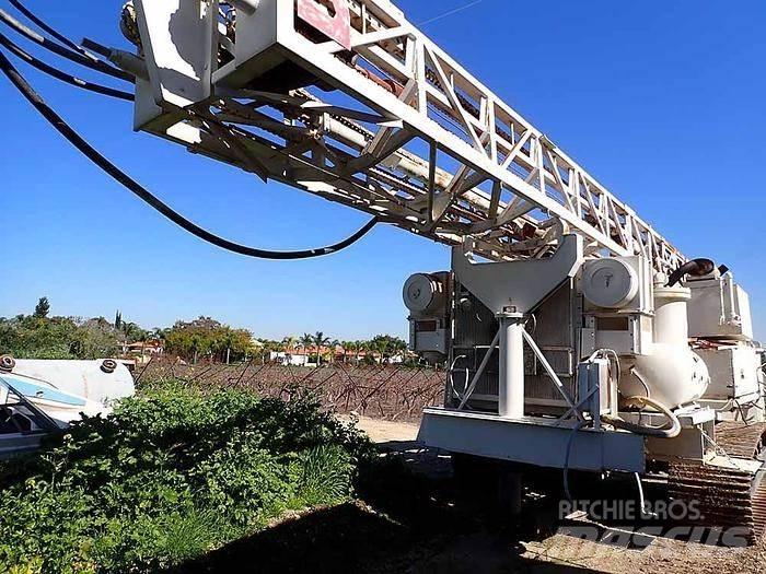 DrilTech D40 Апаратура за повърхностна редова сеидба