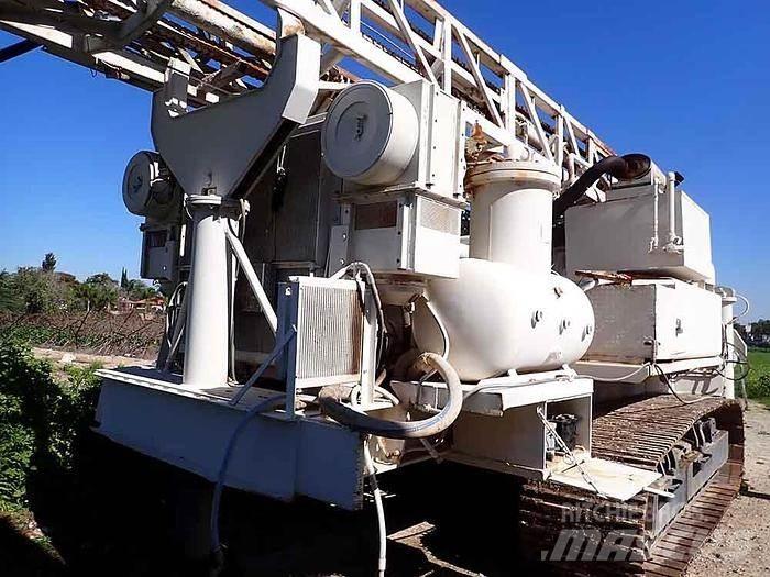 DrilTech D40 Апаратура за повърхностна редова сеидба