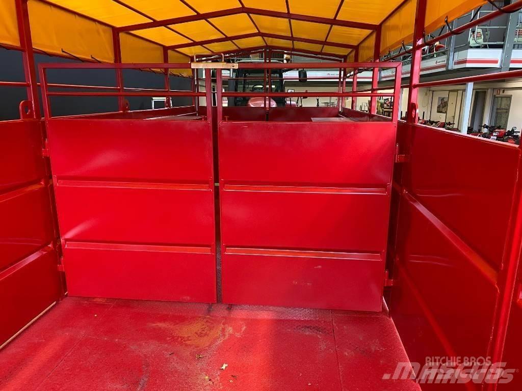 Dinapolis TRV 635 Ремаркета за превоз на животни