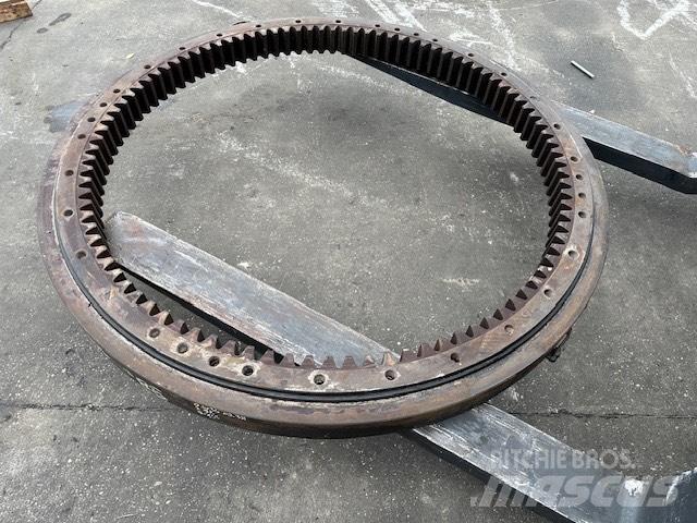 O&K RH 16 Предаване