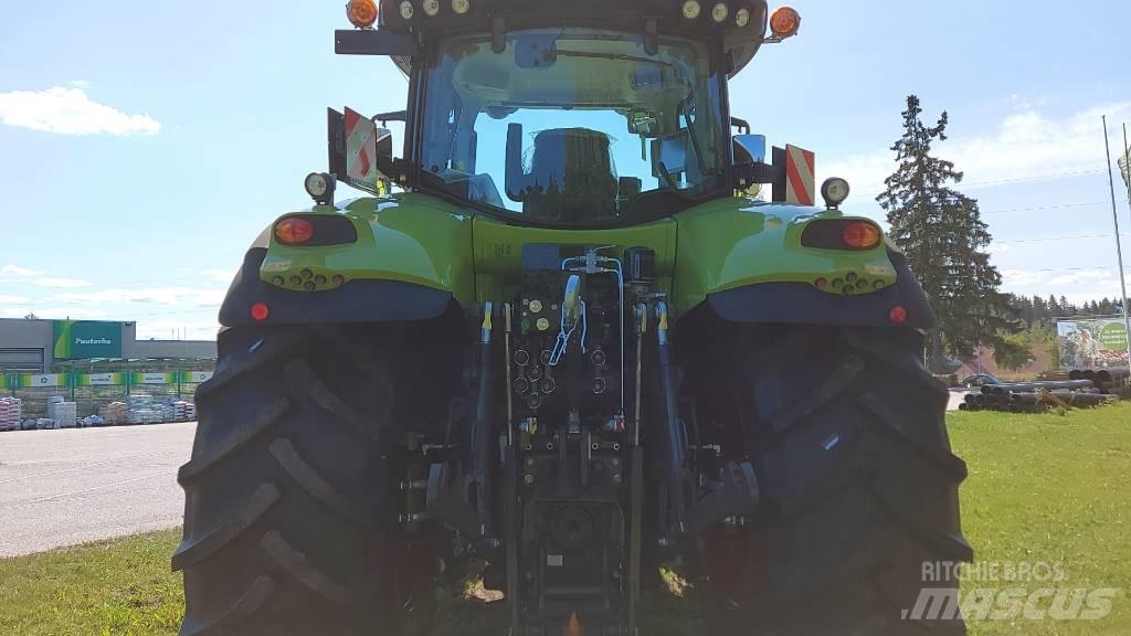 CLAAS Axion 810 Трактори