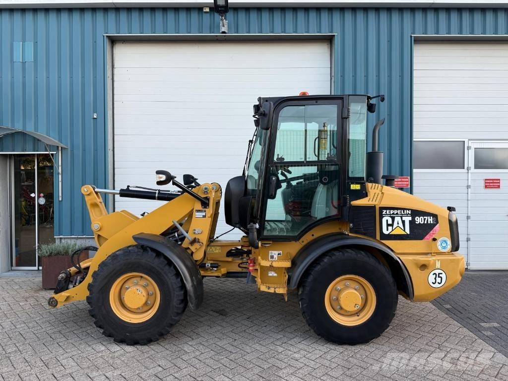 CAT 907 H Колесни товарачи