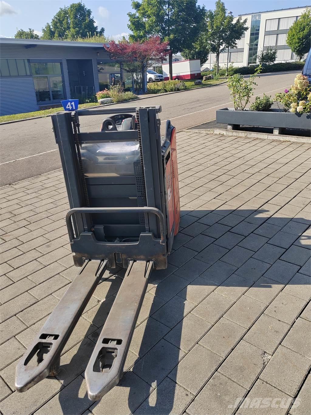 Linde L12 LHP SP Колички високоповдигачи с теглич