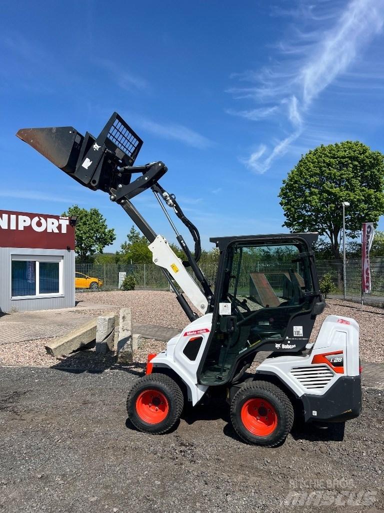 Bobcat L 28 Телескопични товарачи